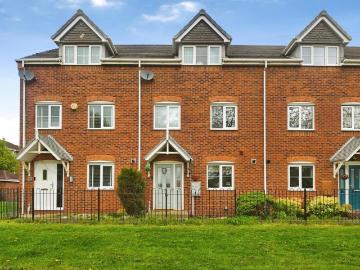 4 bedroom terraced house for sale