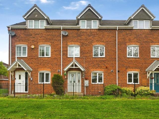 4 bedroom terraced house for sale