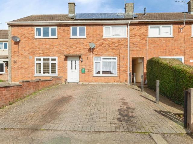 4 bedroom terraced house for sale