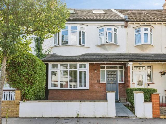4 bedroom terraced house for sale