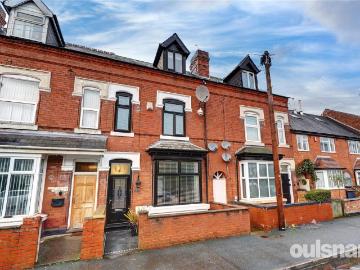 4 bedroom terraced house for sale