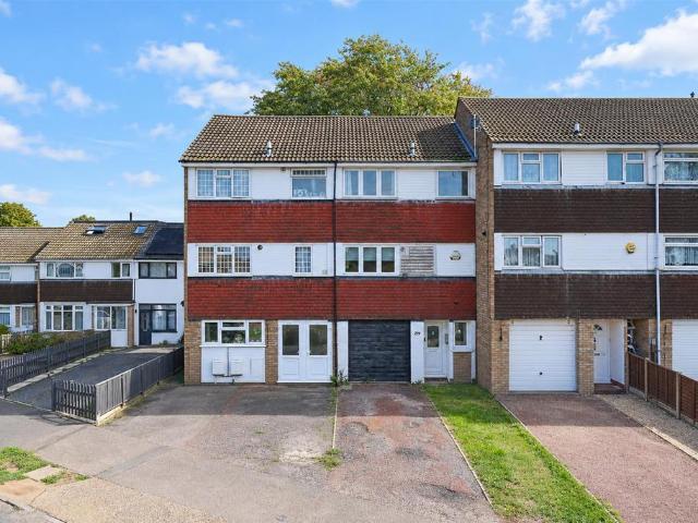 4 bedroom terraced house for sale