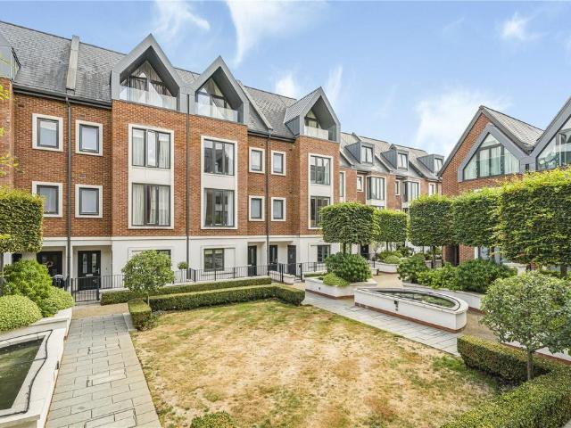 4 bedroom terraced house for sale