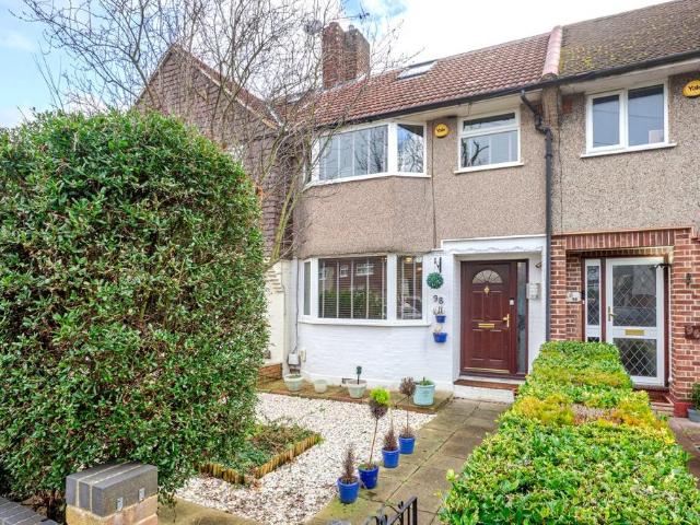 4 bedroom terraced house for sale