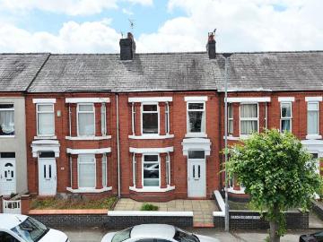 4 bedroom terraced house for sale