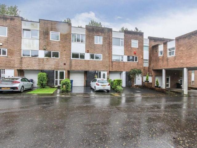 4 bedroom terraced house for sale