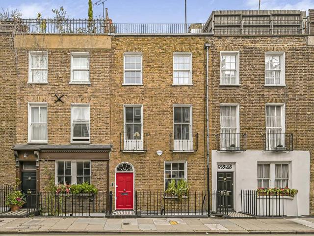 4 bedroom terraced house for sale