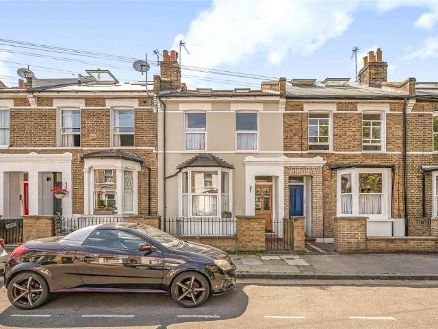 4 bedroom terraced house for sale