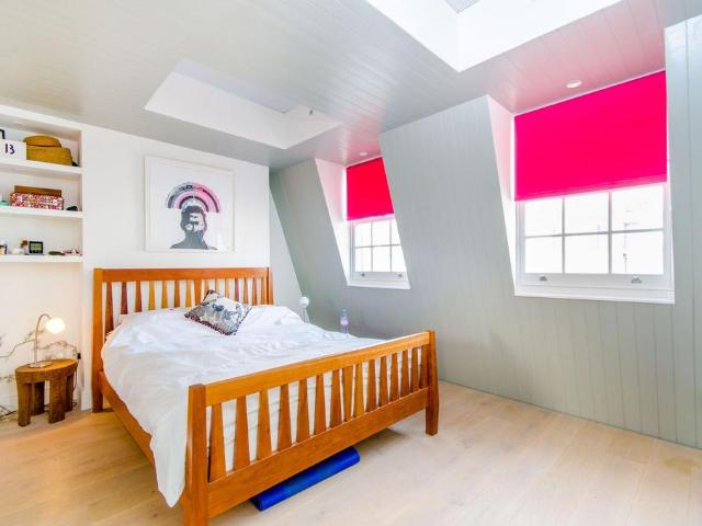 4 bedroom terraced house for sale