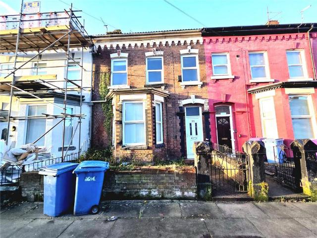 4 bedroom terraced house for sale