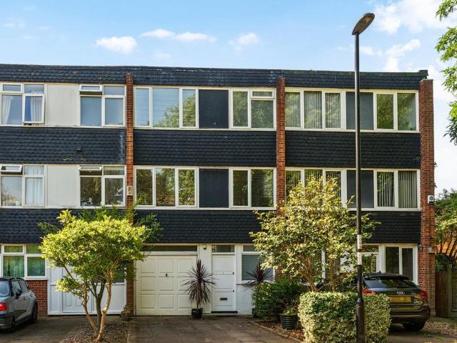 4 bedroom terraced house for sale