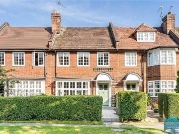 4 bedroom terraced house for sale