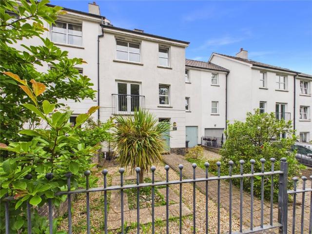 4 bedroom terraced house for sale