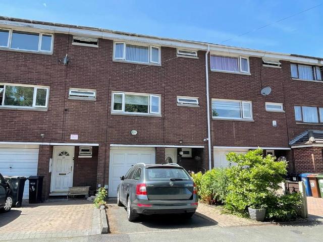 4 bedroom terraced house for sale