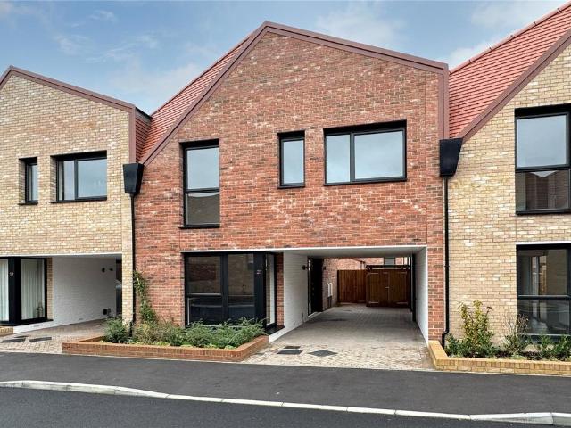 4 bedroom terraced house for sale