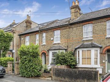 4 bedroom terraced house for sale