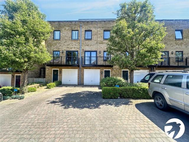 4 bedroom terraced house for sale