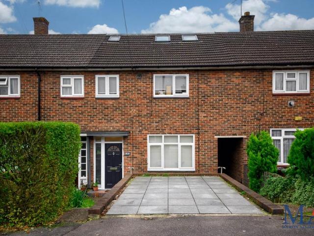4 bedroom terraced house for sale