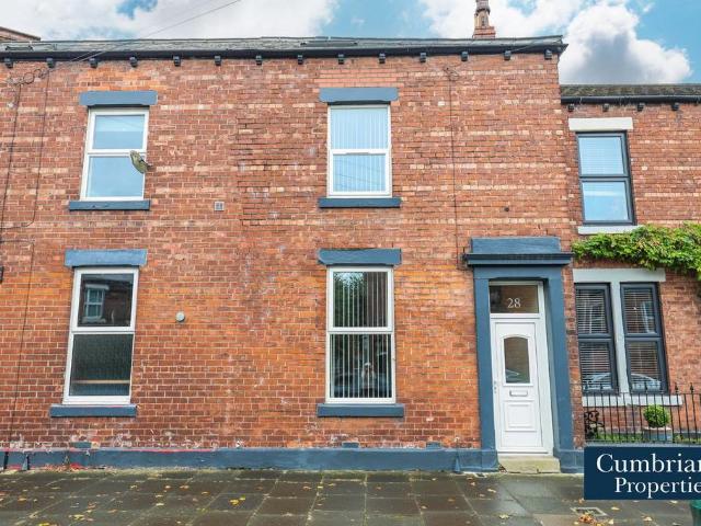 4 bedroom terraced house for sale