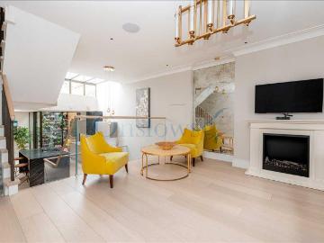 4 bedroom terraced house for sale