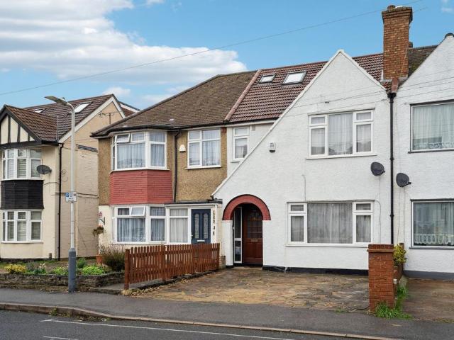 4 bedroom terraced house for sale