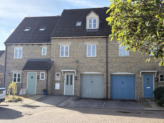 4 bedroom terraced house for sale