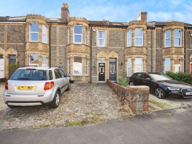 4 bedroom terraced house for sale