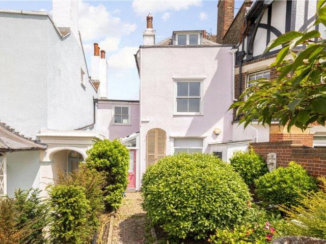 4 bedroom terraced house for sale