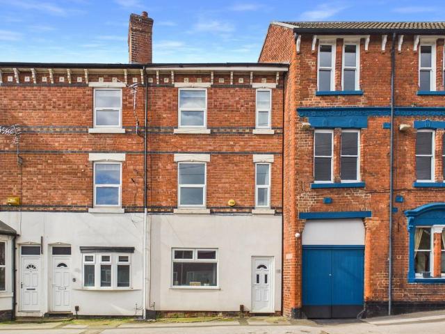 4 bedroom terraced house for sale