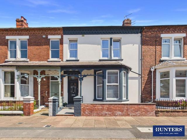 4 bedroom terraced house for sale