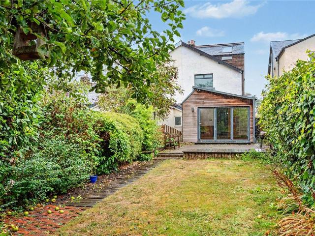 4 bedroom terraced house for sale