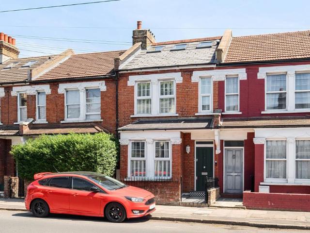 4 bedroom terraced house for sale