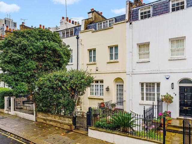 4 bedroom terraced house for sale
