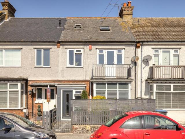 4 bedroom terraced house for sale