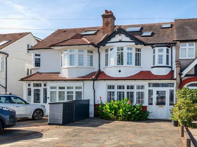 4 bedroom terraced house for sale