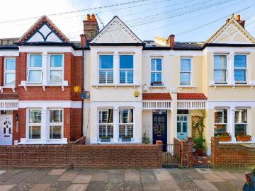 Summerstown, London, Greater London - Equipped kitchen