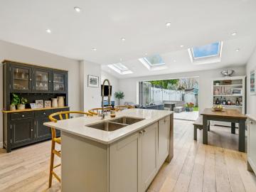 Summerstown, London, Greater London - Garden