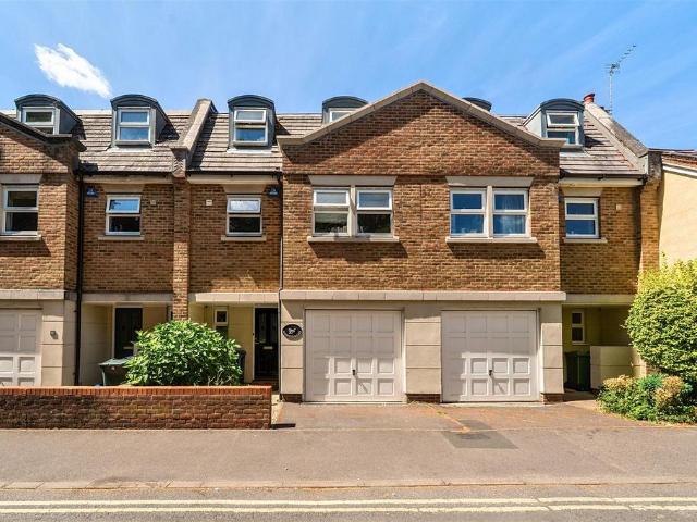 4 bedroom terraced house for sale