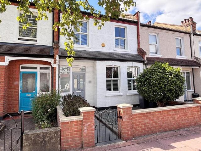 4 bedroom terraced house for sale