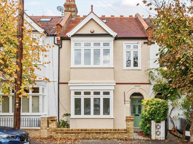 4 bedroom terraced house for sale