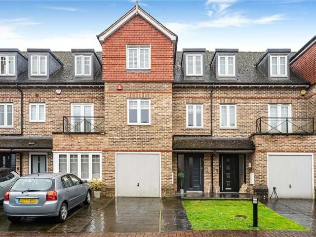 4 bedroom terraced house for sale