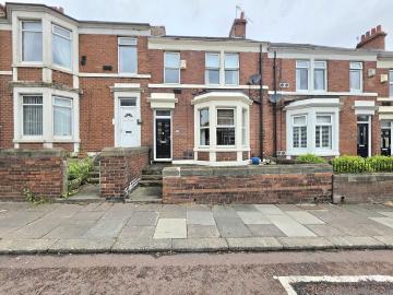 4 bedroom terraced house for sale