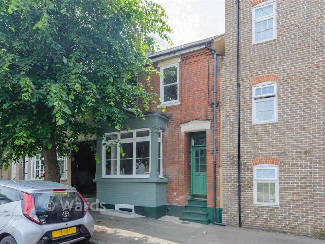 4 bedroom terraced house for sale