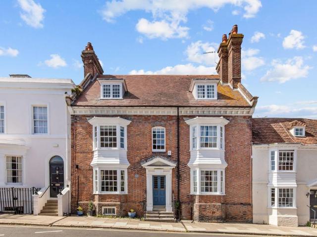 4 bedroom terraced house for sale