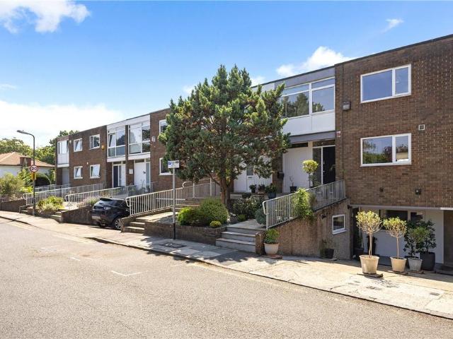 4 bedroom terraced house for sale