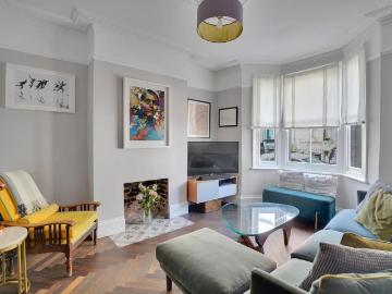 4 bedroom terraced house for sale