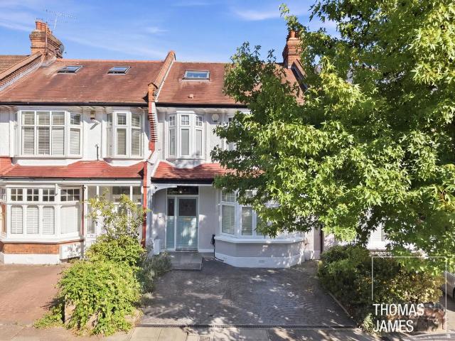 4 bedroom terraced house for sale