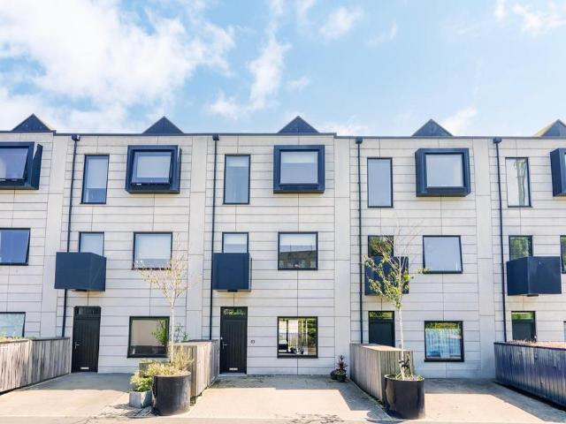 4 bedroom terraced house for sale