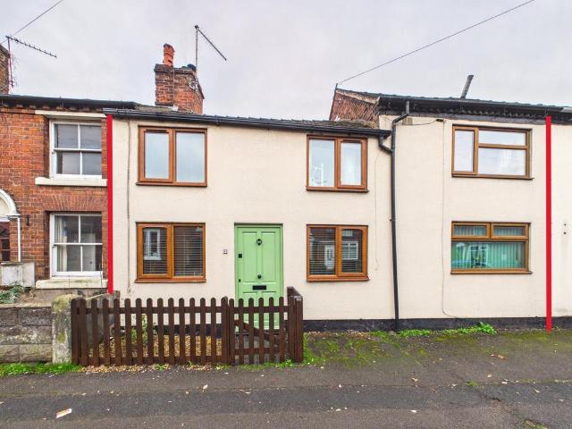 4 bedroom terraced house for sale