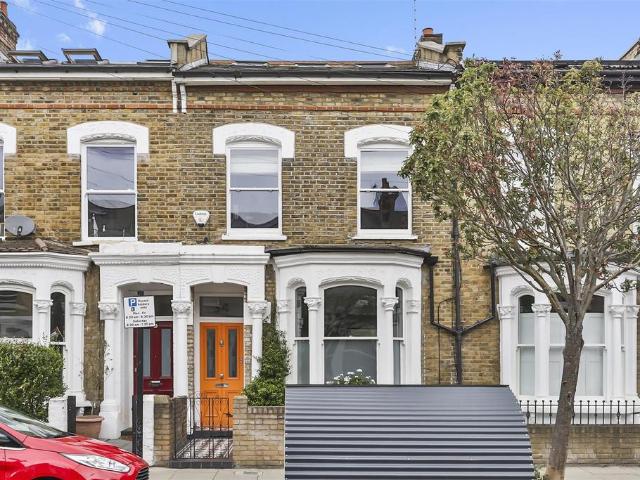 4 bedroom terraced house for sale